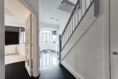 6 bedroom semi-detached house for sale, Warwick Road, Acocks Green, Birmingham, West Midlands, B27