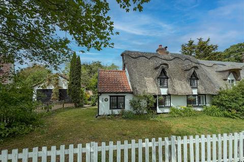 3 bedroom semi-detached house for sale, Chapel Road, Weston Colville