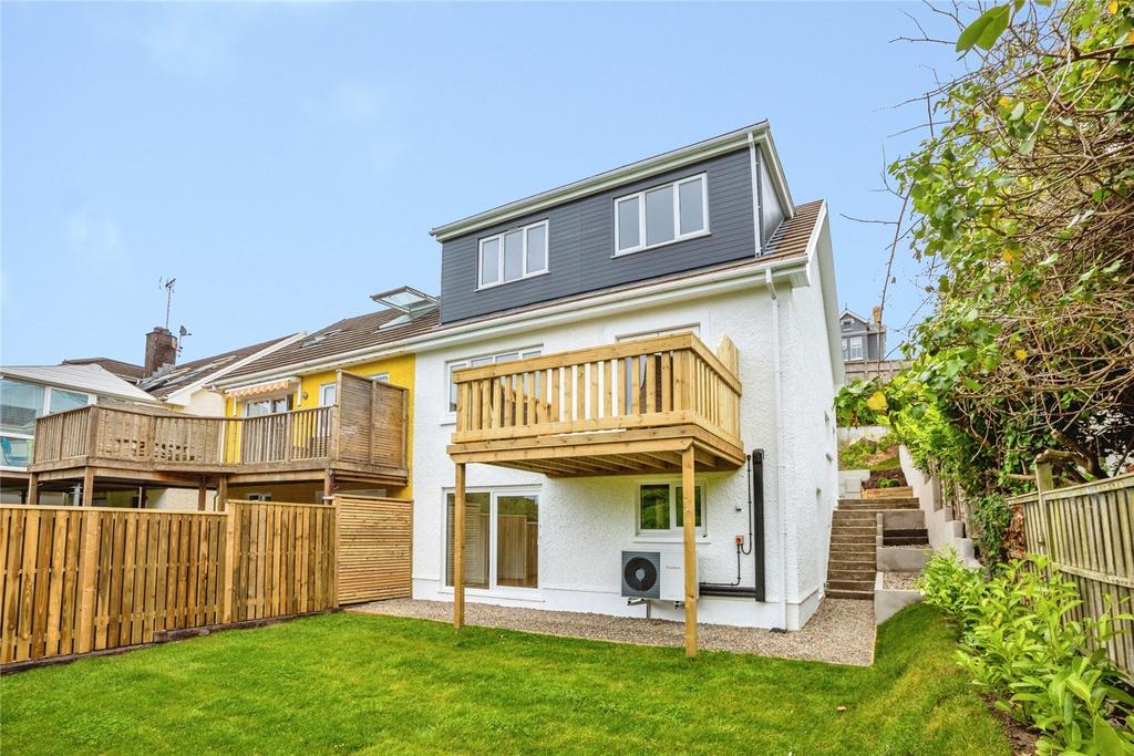 4 bedroom semi-detached house for sale