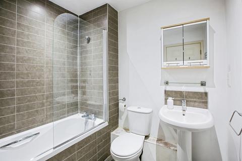 2 bedroom apartment for sale, Free School Lane, Halifax