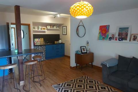2 bedroom apartment for sale, High Street, Builth Wells