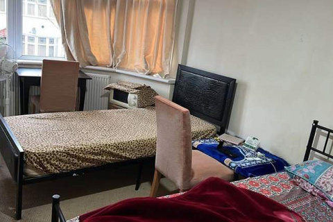 1 bedroom in a house share to rent, Brockenhurst Gardens, Ilford IG1