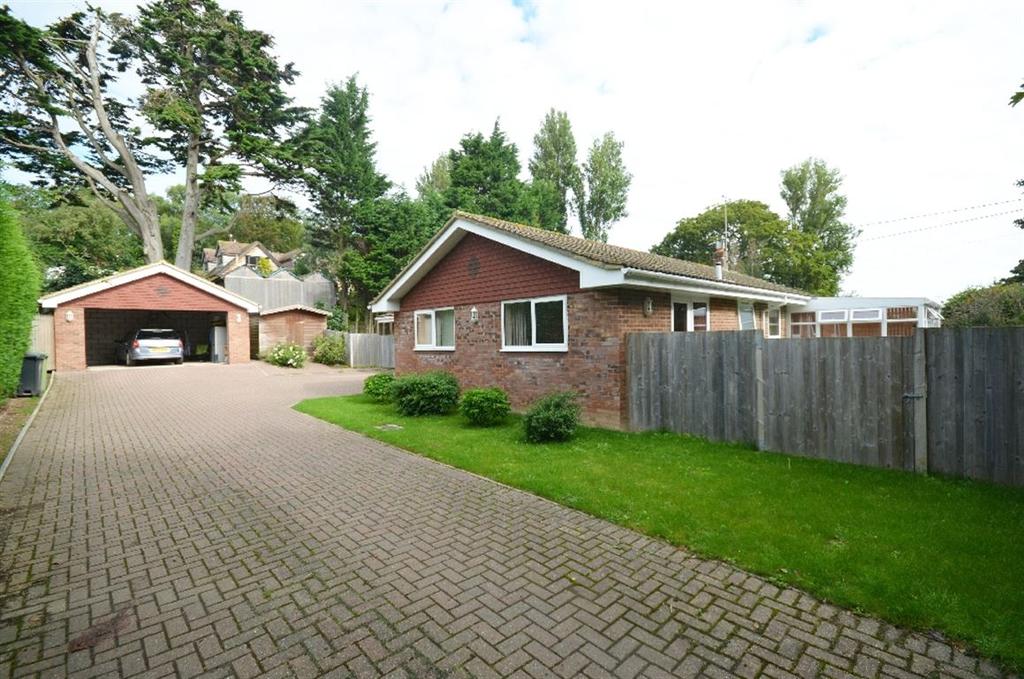 Lower Waites Lane, Fairlight, East Sussex, TN35 4 bed bungalow £425,000