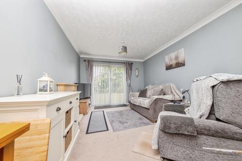 1 bedroom flat for sale, Coppins Road, Clacton-On-Sea, Essex, CO15