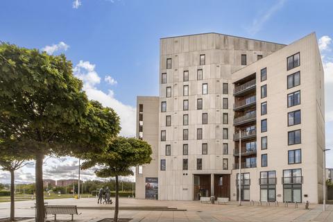 3 bedroom flat for sale, 2/2 Saltire Square, Granton, Edinburgh, EH5 1PR