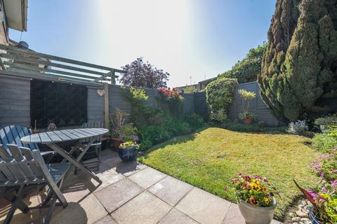 3 bedroom terraced house for sale, Myrtle Close, Erith