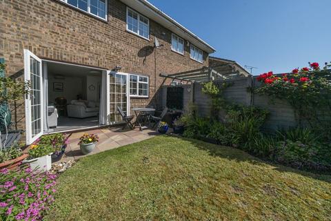 3 bedroom terraced house for sale, Myrtle Close, Erith