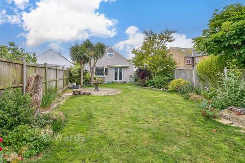 3 bedroom bungalow for sale, Park Avenue, Birchington, Kent
