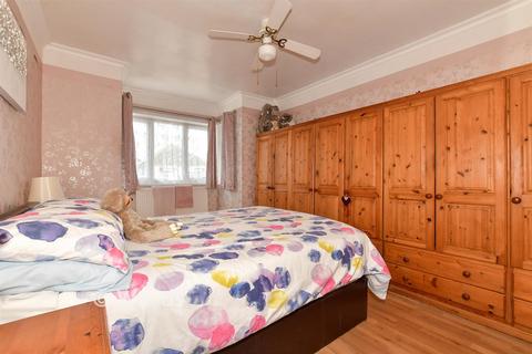3 bedroom bungalow for sale, Park Avenue, Birchington, Kent