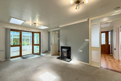 2 bedroom bungalow for sale, Thick Hollins Drive, HOLMFIRTH HD9
