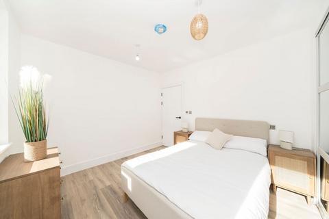 1 bedroom flat for sale, Brockley Cross, Brockley SE4