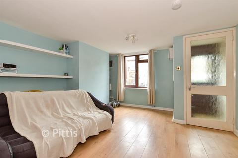 2 bedroom terraced house for sale, Castle Road, Newport PO30
