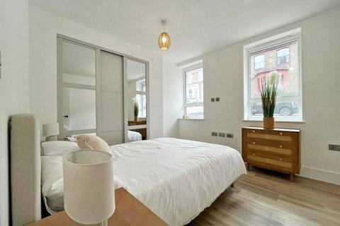 1 bedroom apartment for sale, Brockley Cross, London