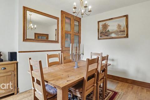 3 bedroom terraced house for sale, Beaver Road, Ashford