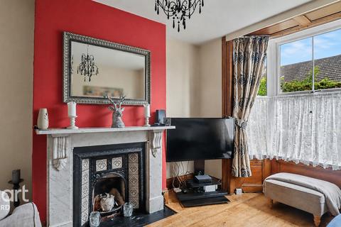 3 bedroom terraced house for sale, Beaver Road, Ashford