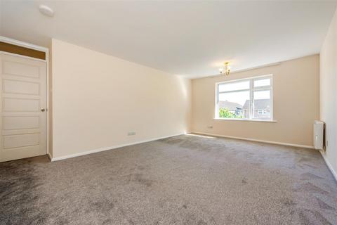 2 bedroom flat for sale, Elizabeth Road, Chichester