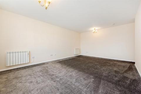 2 bedroom flat for sale, Elizabeth Road, Chichester