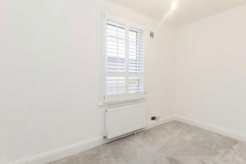 2 bedroom flat to rent, Harrington Road, London