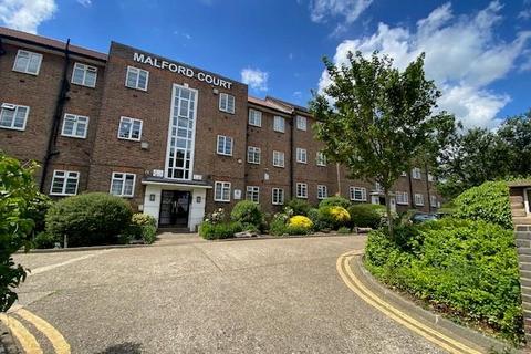 3 bedroom ground floor flat for sale, The Drive, London