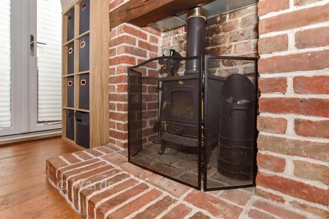 3 bedroom terraced house for sale, Alma Road, Folkestone CT20