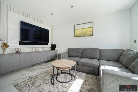 4 bedroom detached house for sale, Upton Road, Slough, Berkshire, SL1
