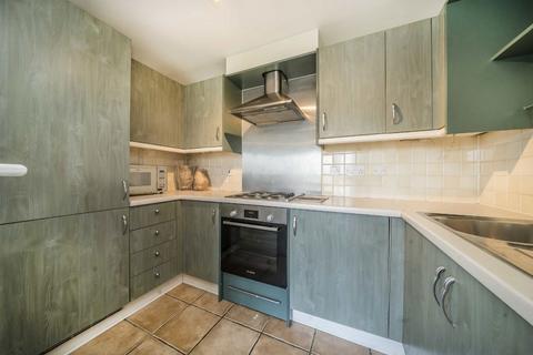 2 bedroom flat for sale, St. Davids Square, London E14