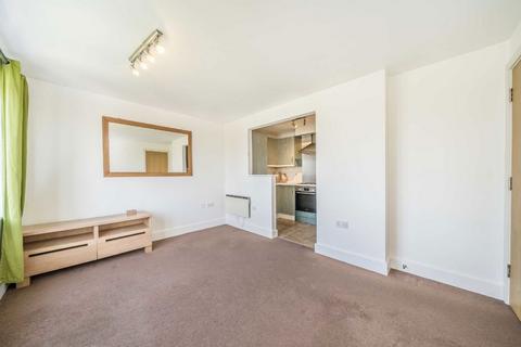 2 bedroom flat for sale, St. Davids Square, London E14