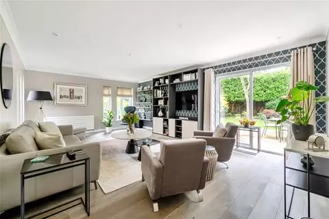 4 bedroom detached house for sale – pohled 5