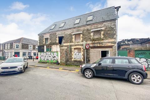 Mixed use for sale, 111-112 Clifton Street, Cardiff, CF24 1LU