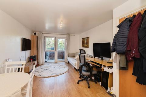 1 bedroom flat for sale, The Chase, Grays, Essex, RM20