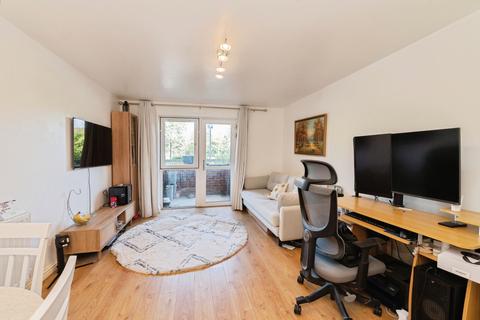 1 bedroom flat for sale, The Chase, Grays, Essex, RM20