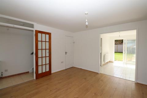 3 bedroom house to rent, Tiffany Close, Bletchley, Milton Keynes