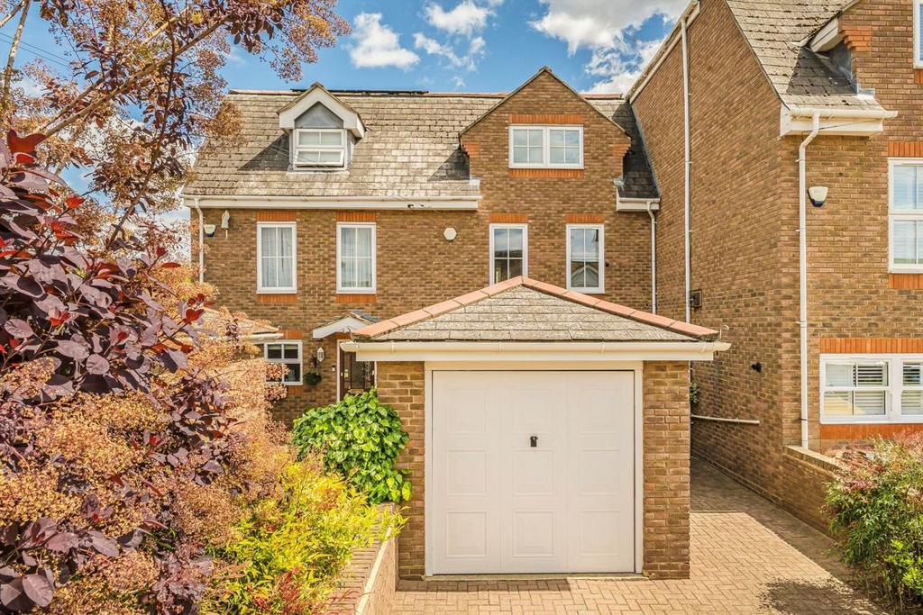 Kings Drive, Thames Ditton KT7 5 bed house for sale - £1,150,000