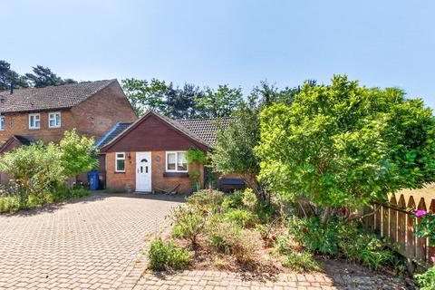2 bedroom bungalow for sale, Berkshire RG12