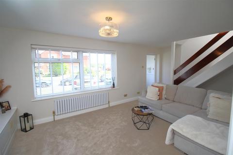 3 bedroom detached house to rent, Mallings Lane, Maidstone ME14