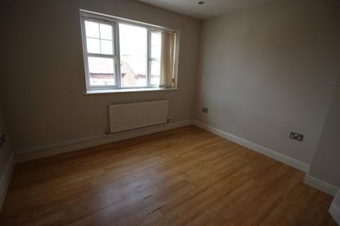 2 bedroom apartment to rent, Moscow Drive, LIVERPOOL