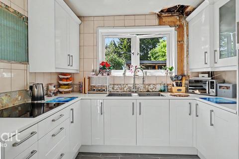2 bedroom semi-detached house for sale, Repton Manor Road, Ashford