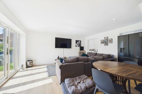 4 bedroom detached house for sale, Northfield Drive, Driffield, YO25