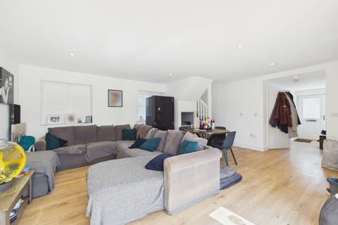 4 bedroom detached house for sale, Northfield Drive, Driffield, YO25