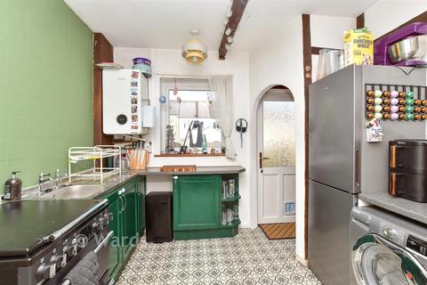 3 bedroom terraced house for sale, St. Leonard's Avenue, Chatham ME4