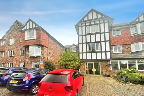1 bedroom flat for sale, Grove Avenue, Wilmslow, Cheshire, SK9