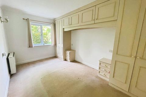 1 bedroom flat for sale, Grove Avenue, Wilmslow, Cheshire, SK9