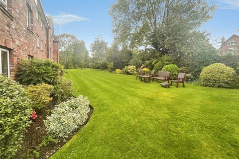 1 bedroom flat for sale, Grove Avenue, Wilmslow, Cheshire, SK9