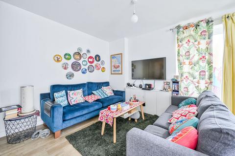 2 bedroom flat for sale, Bowen Drive, Charlton, London, SE7