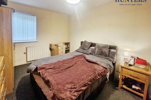 2 bedroom flat to rent, New Penkridge Road, Cannock, WS11 1HN