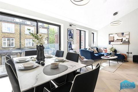 3 bedroom house to rent, Aylmer Parade, London, N2