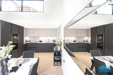 3 bedroom house to rent, Aylmer Parade, London, N2