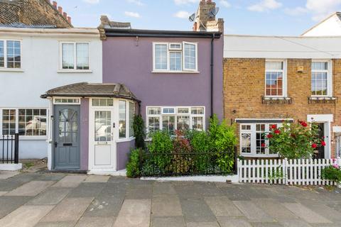 2 bedroom terraced house for sale, Red Lion Lane, London, SE18