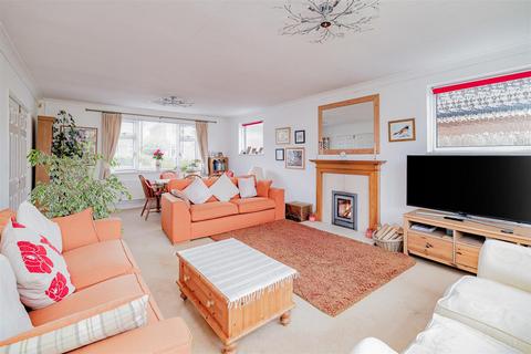 4 bedroom detached house for sale, 16 New College Road, Shrewsbury, SY2 6PU