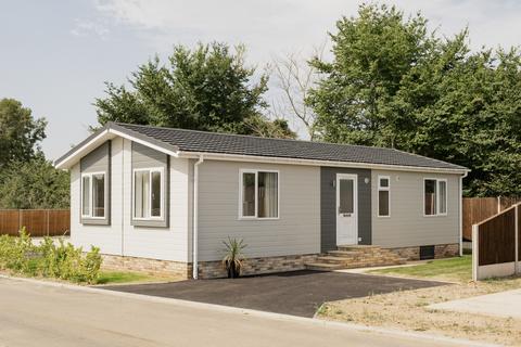 2 bedroom park home for sale, Belton, Norfolk, NR31